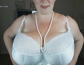 lily/videos/D_Q7z9NfQ78Kiz5oeCa-ODJiFRuayJoU