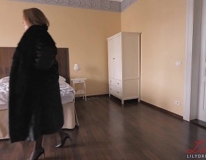 lily/videos/Fs_FHcIqSFxGfEE70jE3BTVYiNKUiqvH