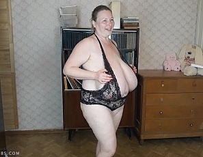 lily/videos/Vbasly0AE5b34NbP0ivn9OiyEkDMWdck