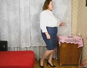 lily2/videos/1DdbkZIRzEio9ANsKoSvMuvEUFAjescn